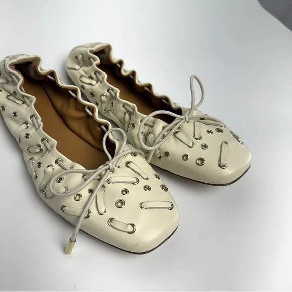 Chloe Oracia Grommet White/Ivory Leather Ballerina Flats Size 36.5 (MSRP $795) - Picture 3 of 9